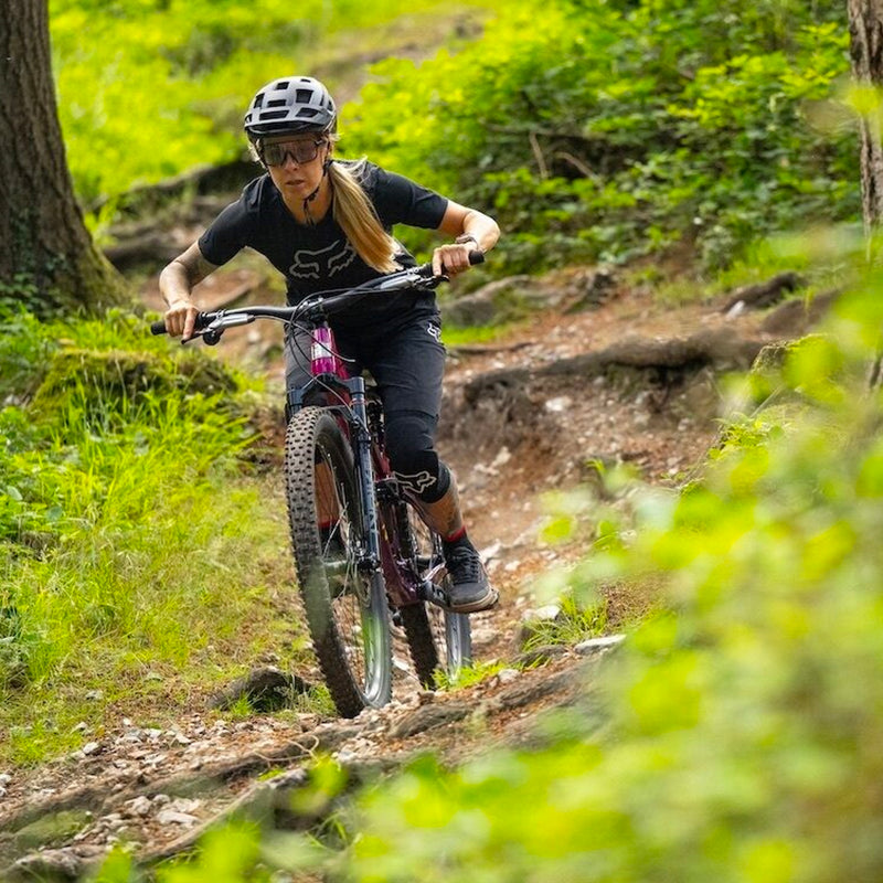 Marin Rift Zone XR AXS Trail Bike 29” Wheels Magenta/Purple