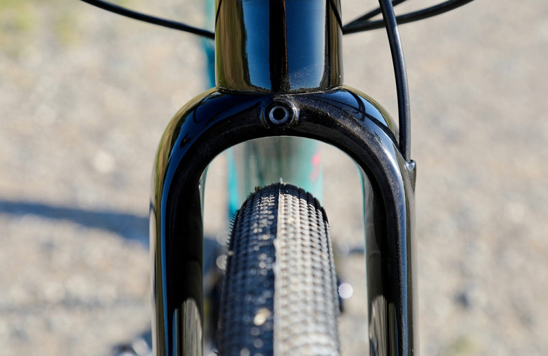 Marin Headlands 2 Gravel Bike Teal/Carbon/Magenta