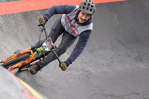 Schwalbe Tyre Billy Bonkers 26 x 2.1 Performance Folding Addix HS600