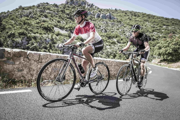 ROAD BIKE VS. MOUNTAIN BIKE: WHICH IS RIGHT FOR YOU?
