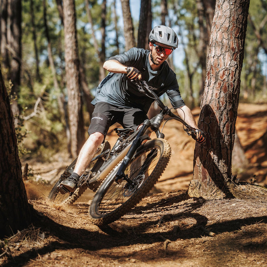 Enduro Dual Suspension Mountain Bikes