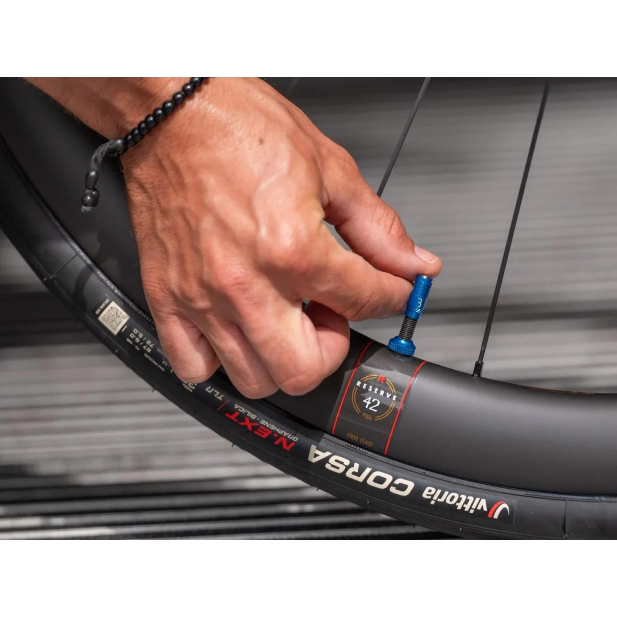 BBB Cycling CoreCap Tubeless Valve Cap 2-Piece Blue