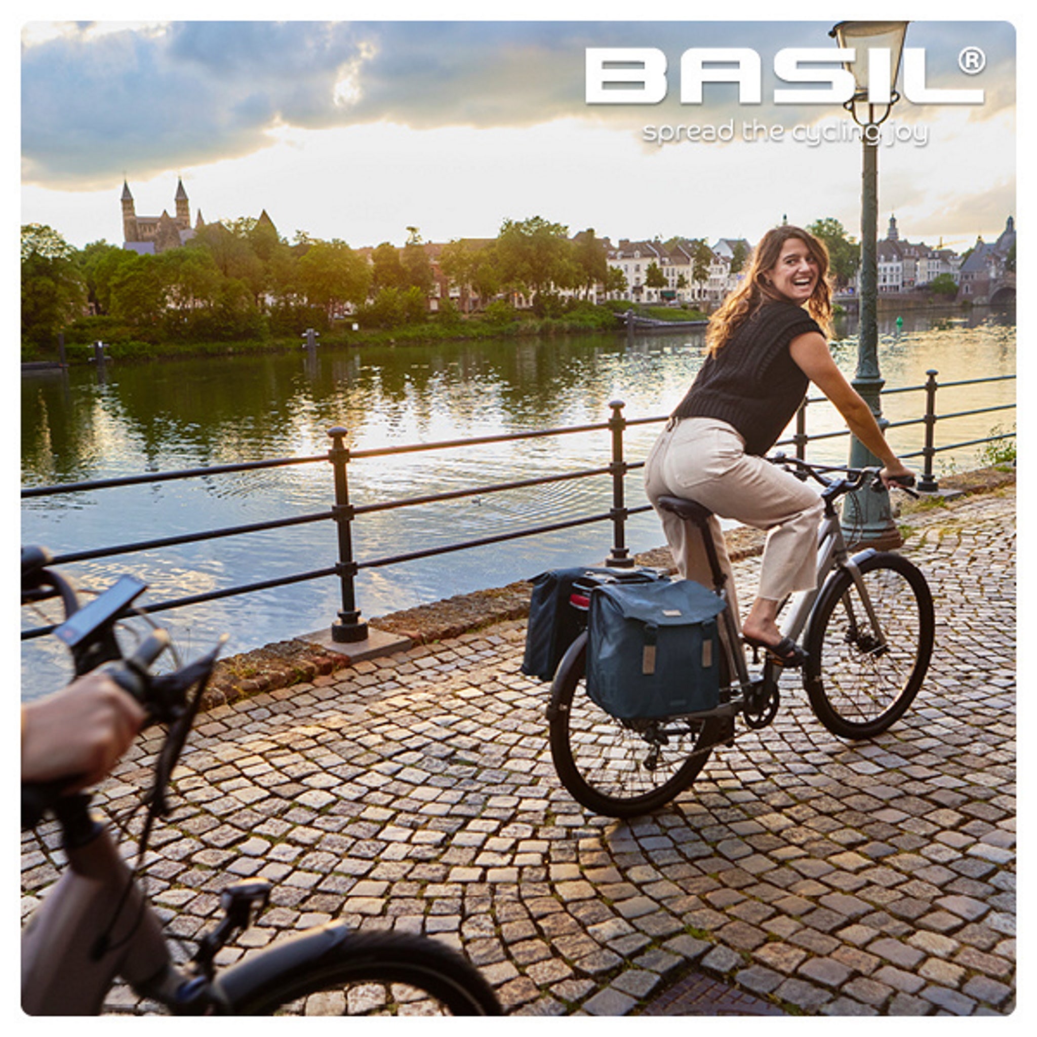 Basil Elegance Double Pannier 40-49L Estate Blue