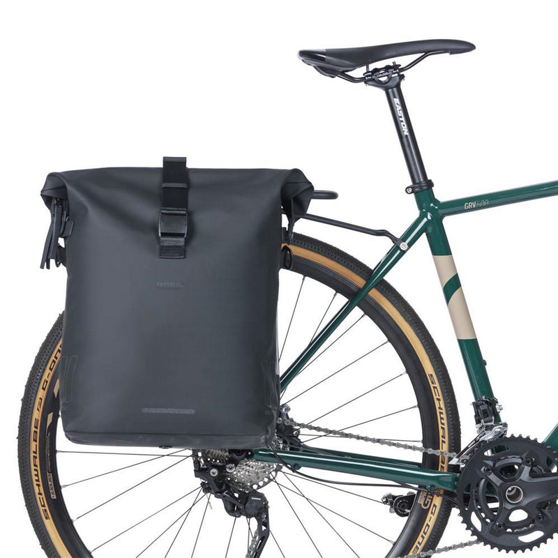Basil Soho MIK Side Bicycle Bag/Backpack 17L with LED Light Black