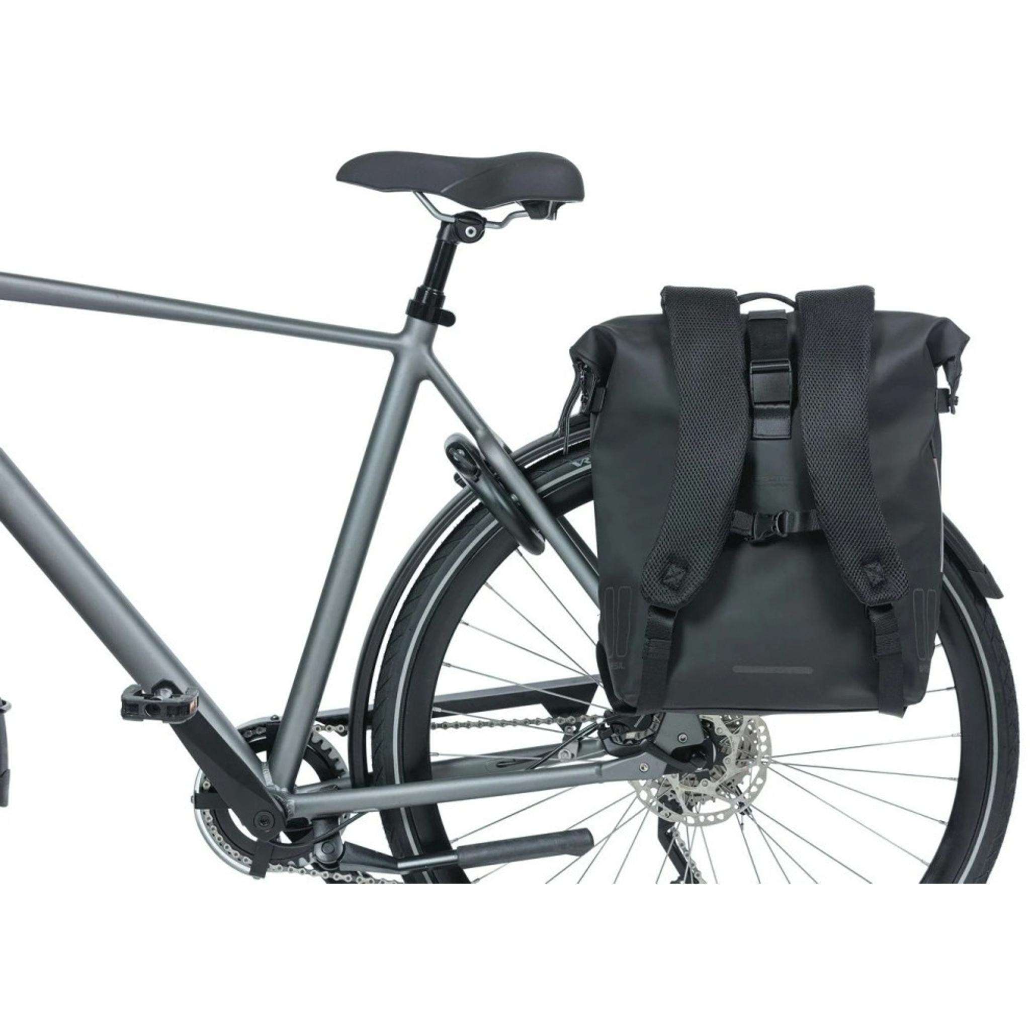 Basil SoHo Nordlicht Backpack w/ LED 17L Night Black
