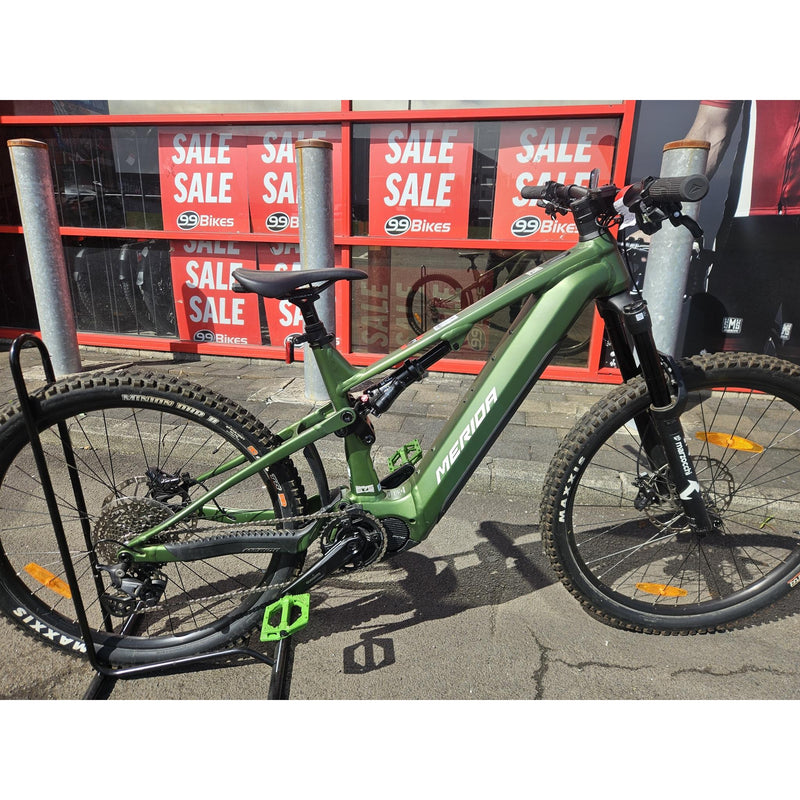 EX-DEMO Merida eOne-Sixty 675 Electric Enduro Bike Silk Fog Green/White (Large)