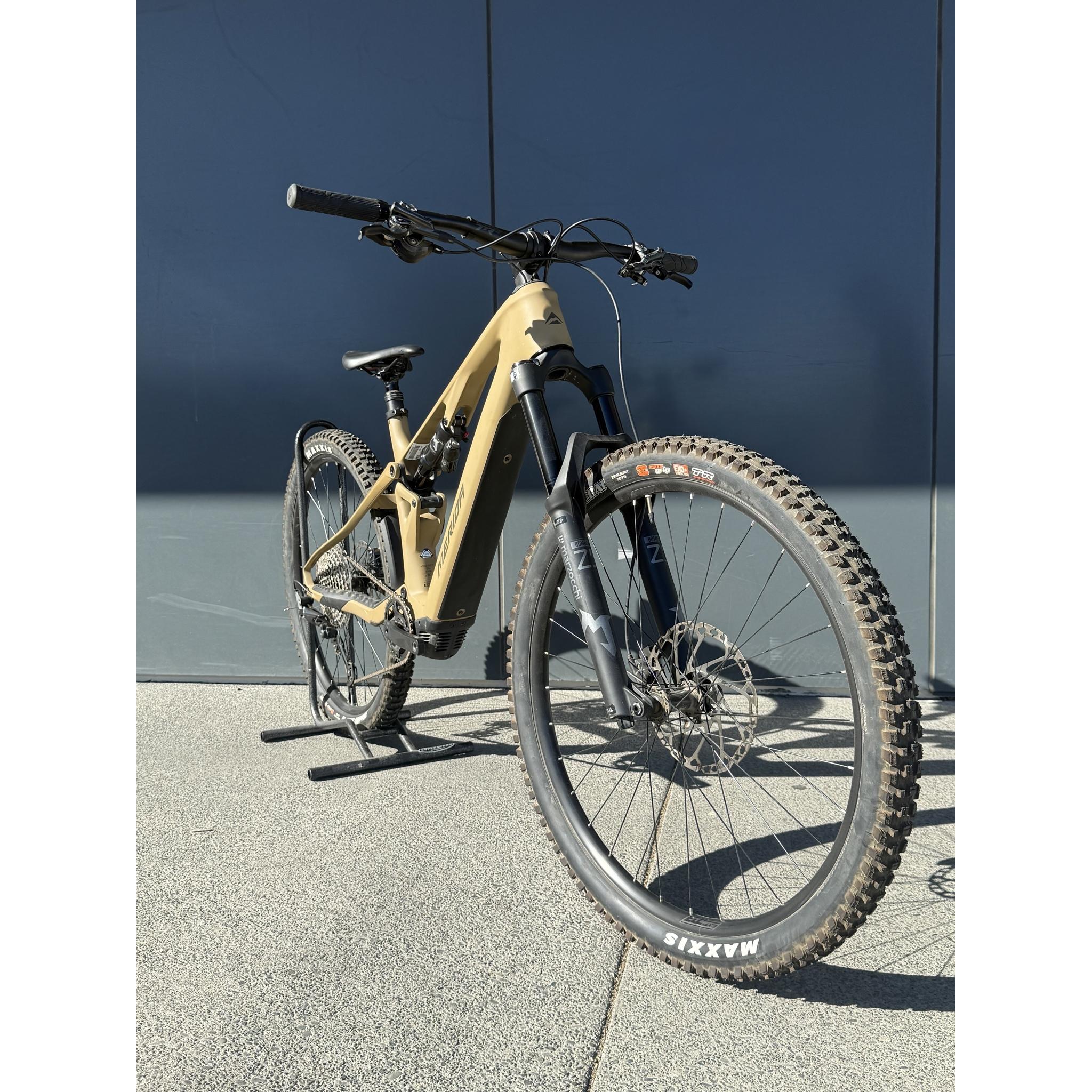 EX-DEMO Merida eOne-Sixty SL 6000 Electric Enduro Bike 400Wh Battery Silk River Clay/Gold (Large)