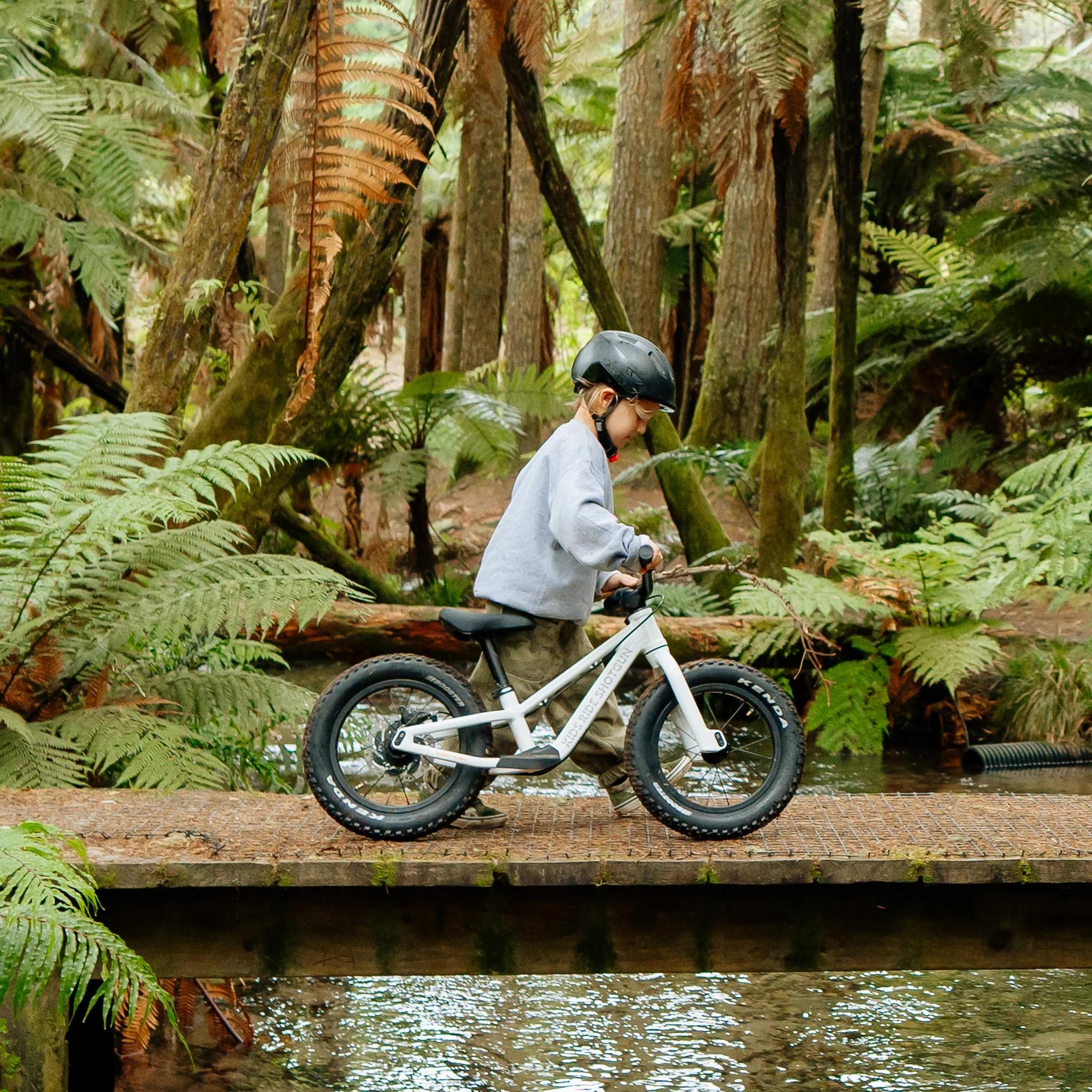 Kids Ride Shotgun Dirt Hero Off-Road Balance Bike 14" Arctic Storm White