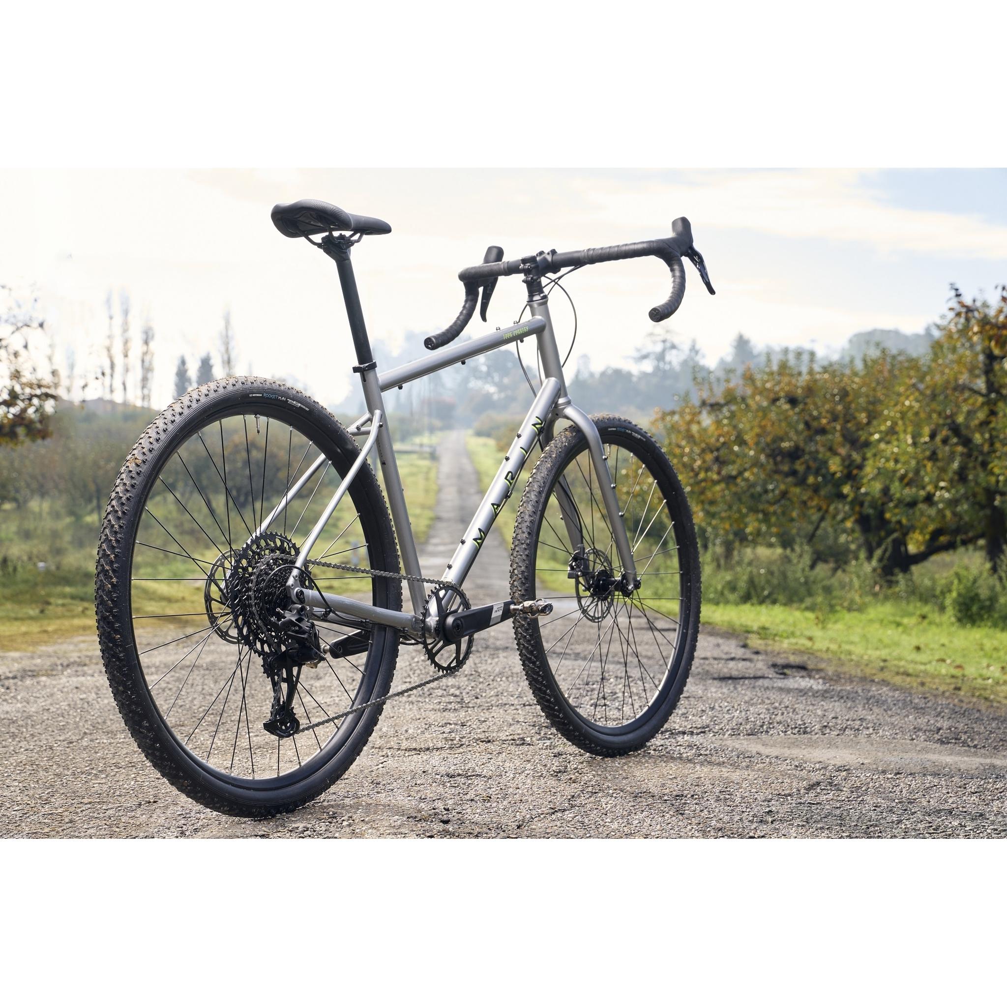 Marin Four Corners 2 Gravel Bike Grey