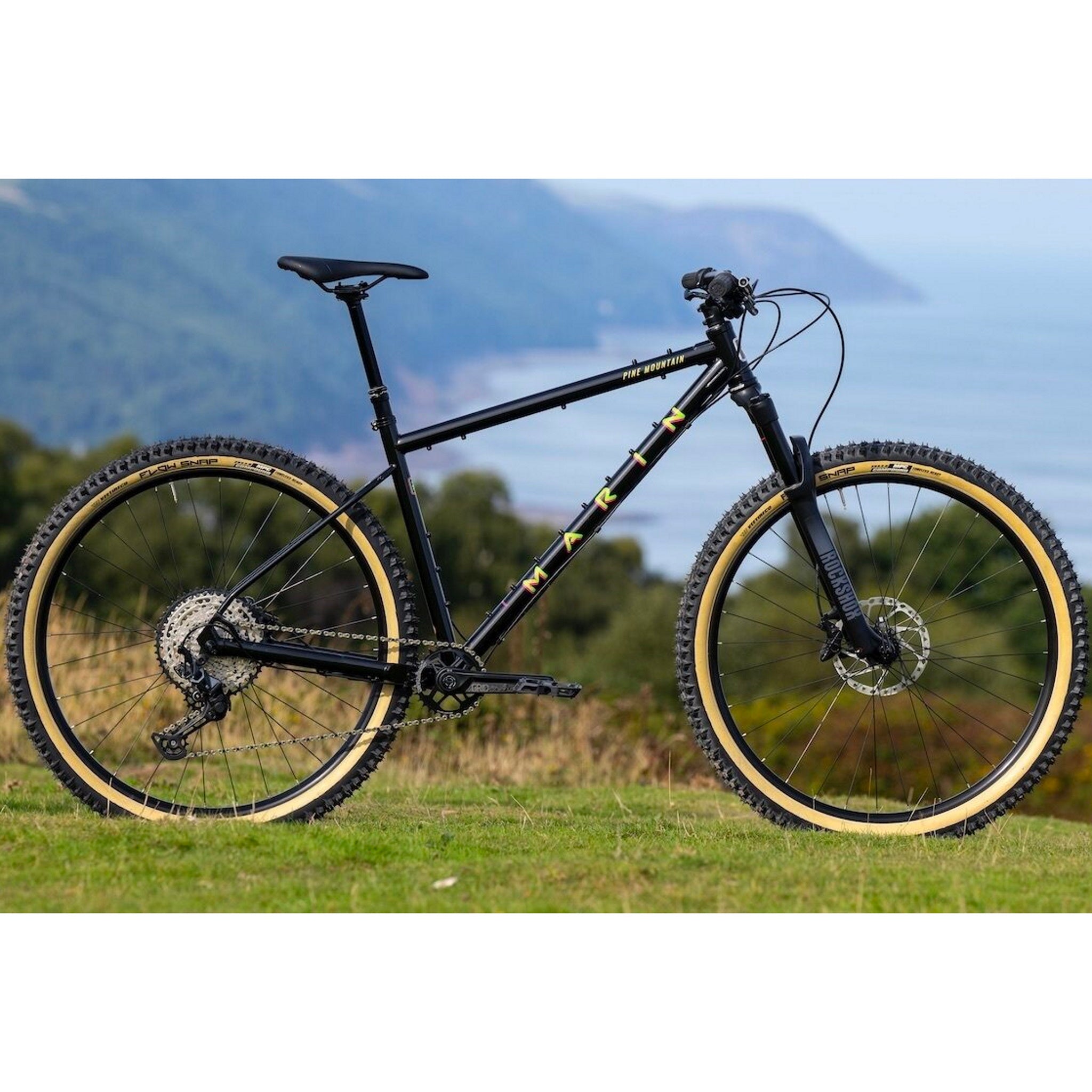 Marin Pine Mountain 2 Hardtail Mountain Bike Black