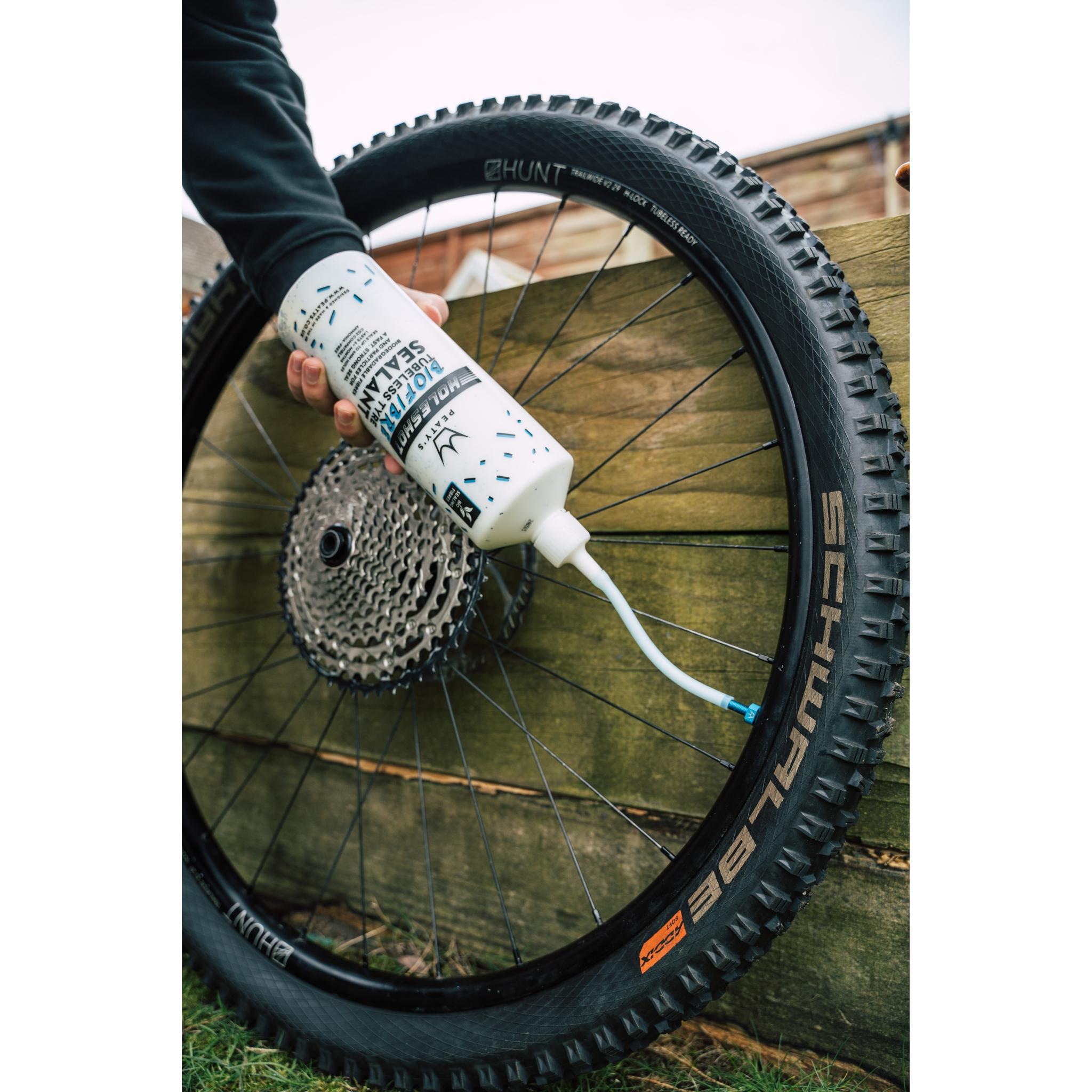 Peatys Holeshot Biofibre Tubeless Tyre Sealant 1L