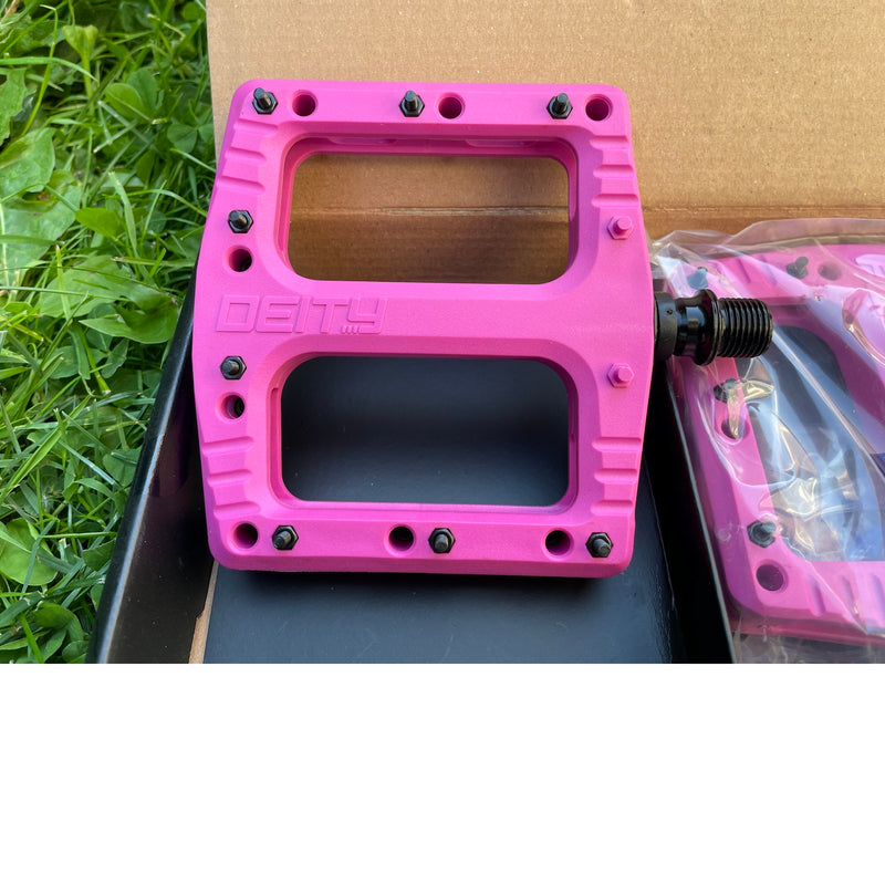 Deity Deftrap Pedals - Pink