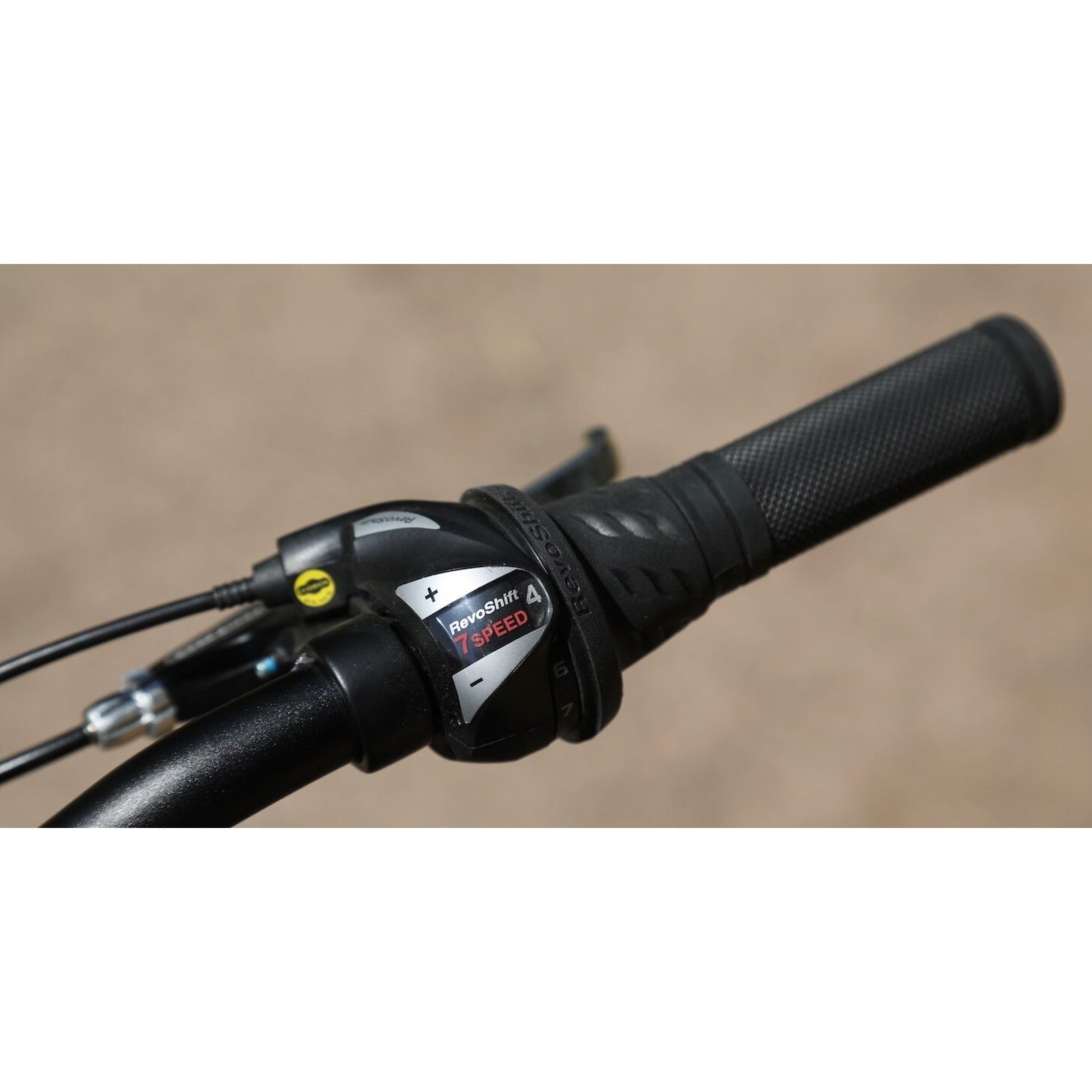 Marin Bayview Trail 24" Kids Mountain Bike Grey/Mint