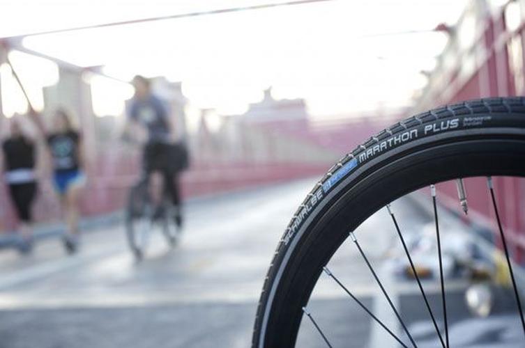 Schwalbe Tyre Marathon Plus 700 x 25 Performance Wire SmartGuard E-BikeReady
