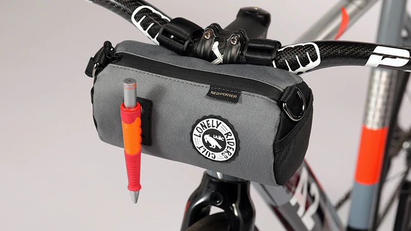 ULAC Handlebar Roll Bag 1.5L with Carabiner Grey / Black