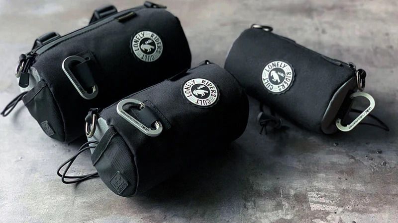 ULAC Handlebar Roll Bag 1.1L with Carabiner Black / Grey